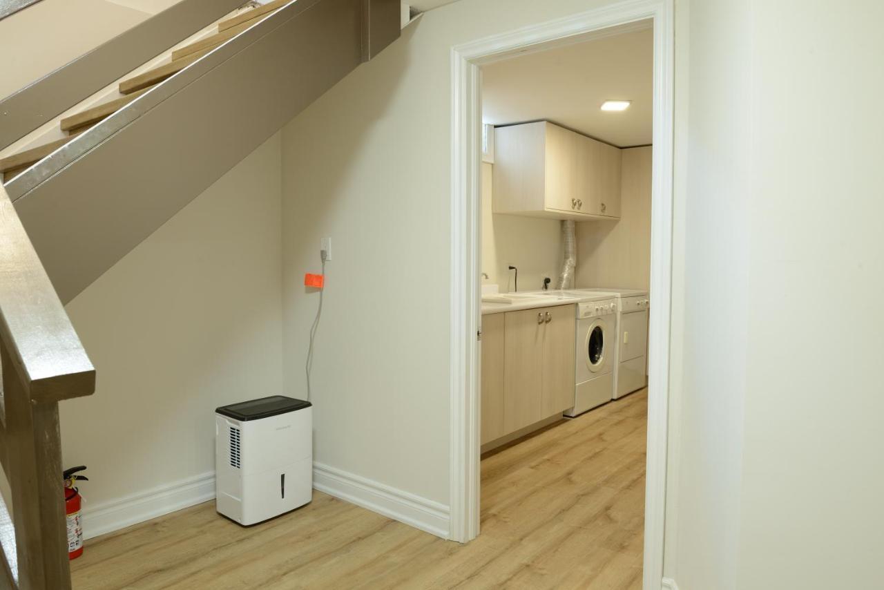Spacious 2-Bed-Room Near Yonge & Major Mackenzie Richmond Hill Exterior photo